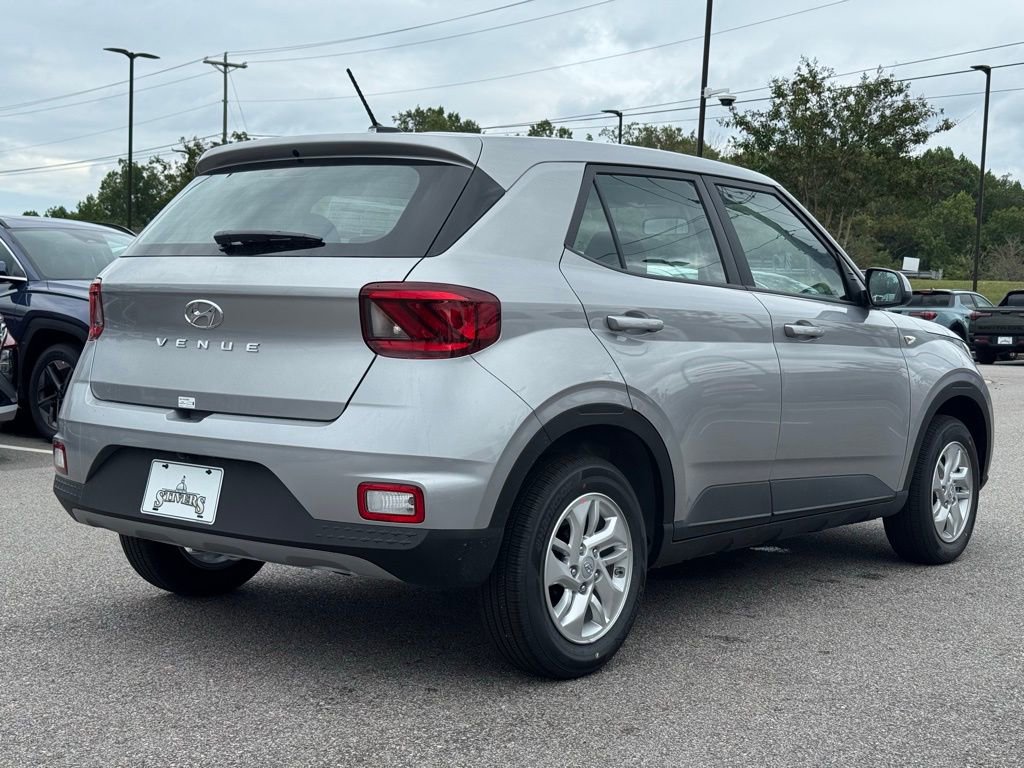 Used 2026 Hyundai Venue SE image 10