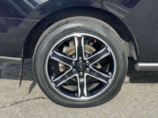 Used 2021 Ford Expedition Limited image 9