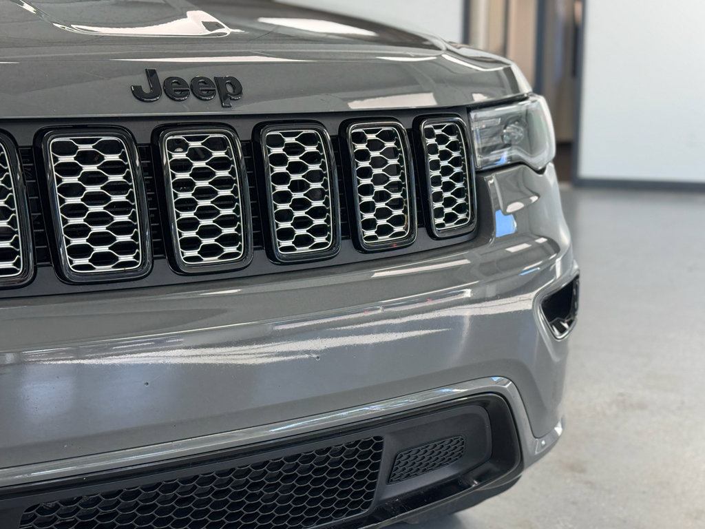 Used 2022 Jeep Grand Cherokee Laredo X AWD/4WD image 11