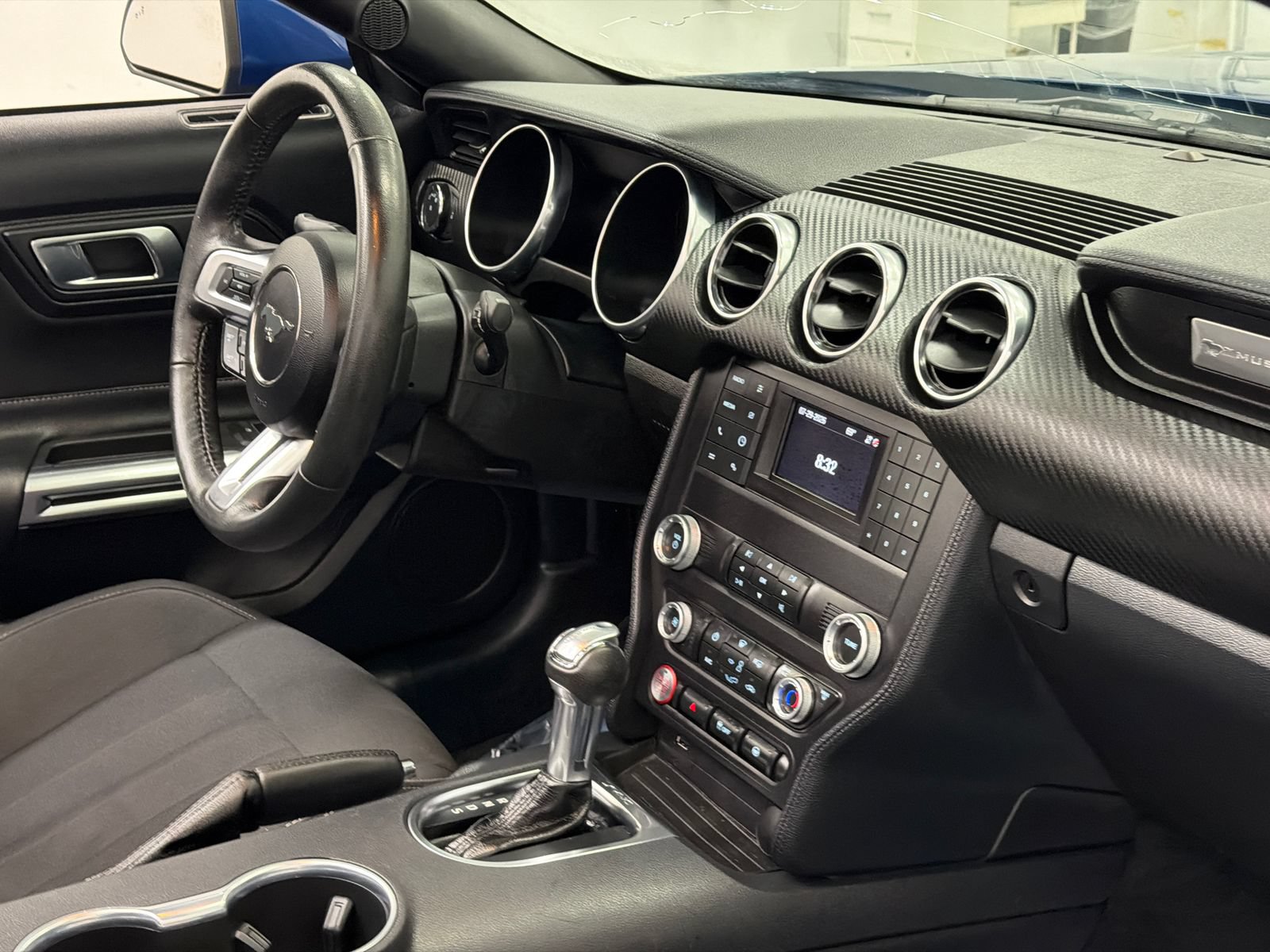 Used 2022 Ford Mustang Convertible RWD image 10