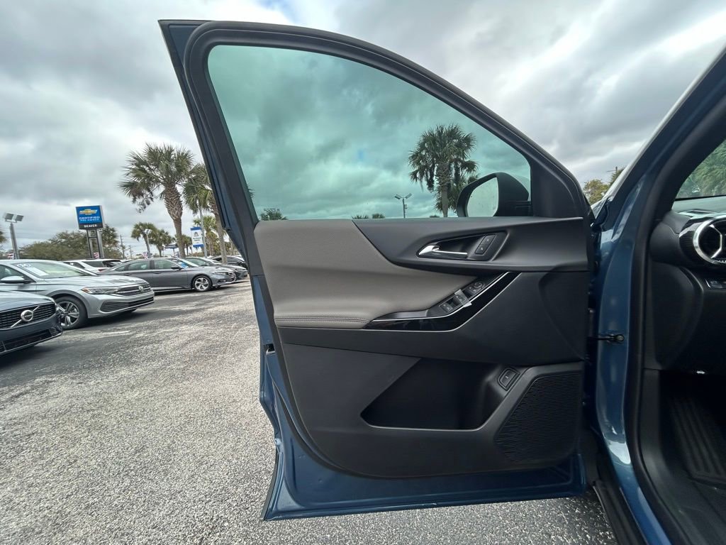 New 2026 Chevrolet Equinox LT w/ Convenience Package II image 29