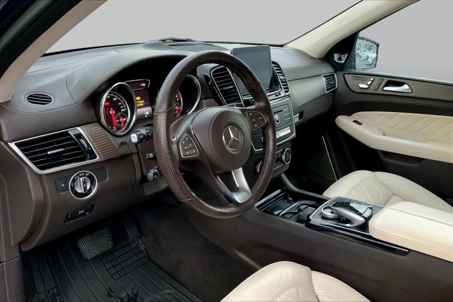Used 2019 Mercedes-Benz GLS 450 4MATIC image 17