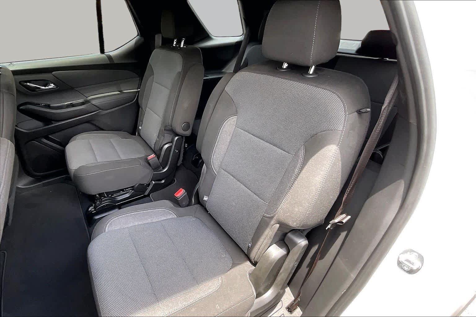Certified 2023 Chevrolet Traverse LT FWD image 25