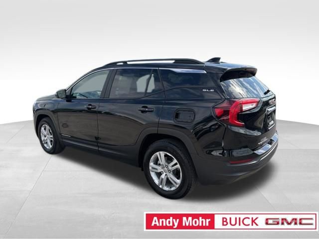 Used 2024 GMC Terrain SLE w/ Driver Convenience Package FWD image 9