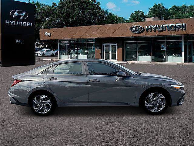 New 2026 Hyundai Elantra Limited FWD image 11