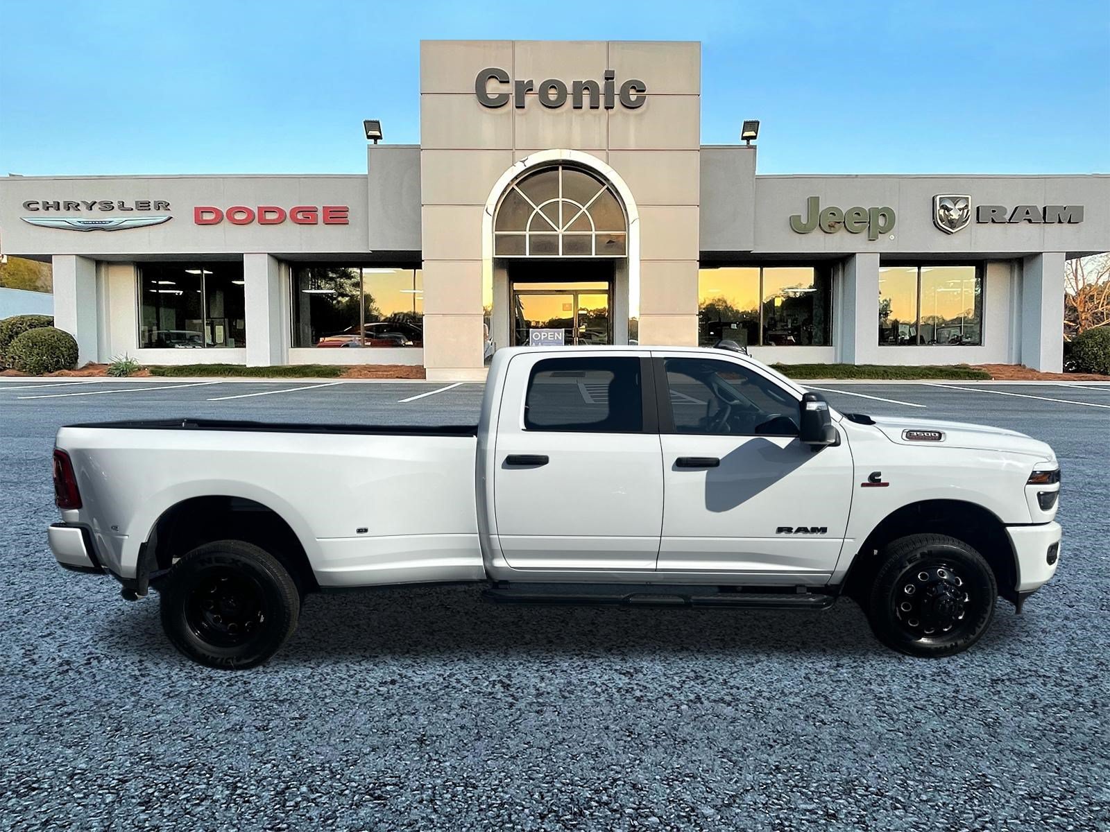 Used 2025 RAM 3500 Big Horn AWD/4WD image 2