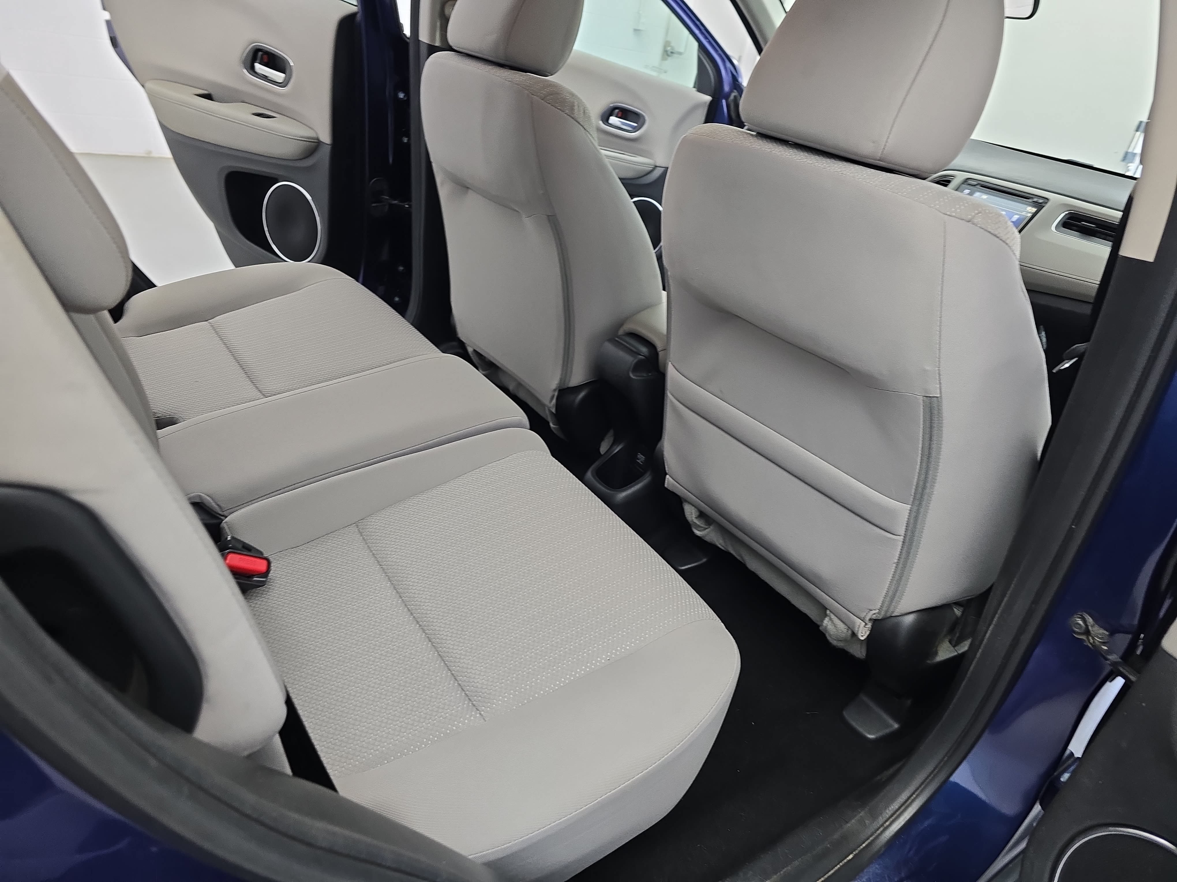 Used 2016 Honda HR-V EX image 11