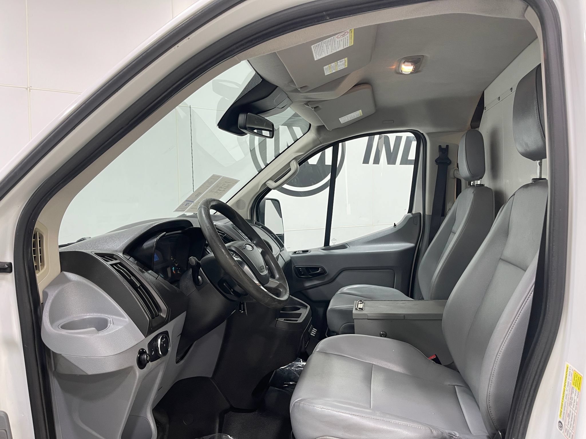 Used 2016 Ford Transit 150 130 Low Roof RWD image 11