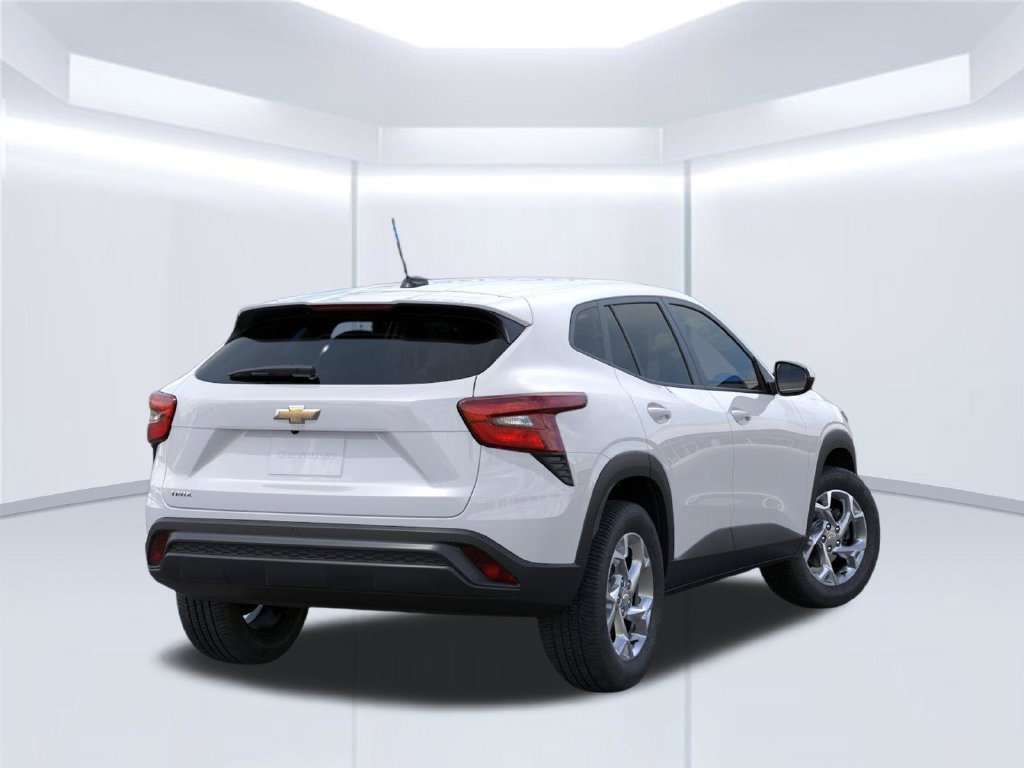New 2026 Chevrolet Trax LS w/ LS Convenience Package FWD image 6