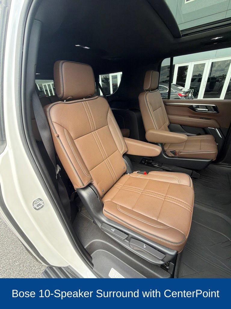 Used 2025 Chevrolet Suburban High Country RWD image 21