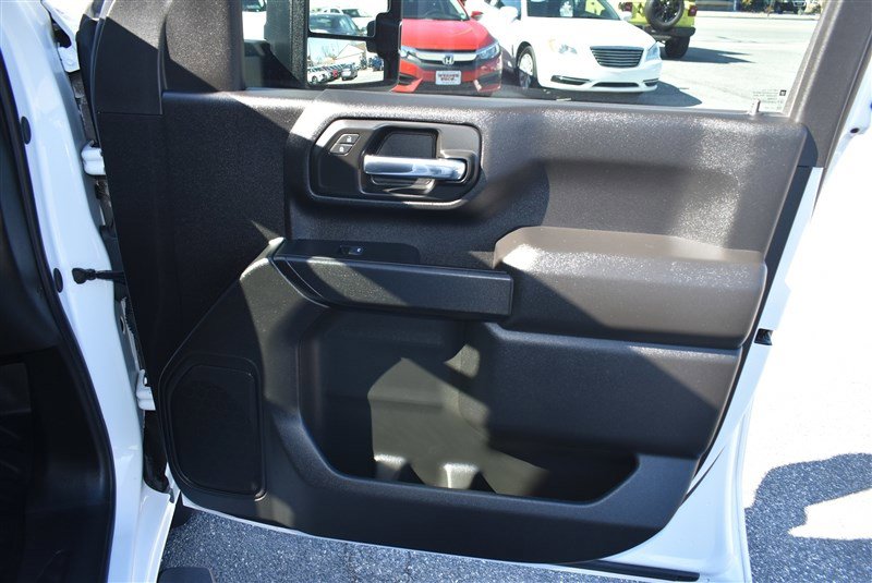 Used 2024 Chevrolet Silverado 3500 W/T image 30