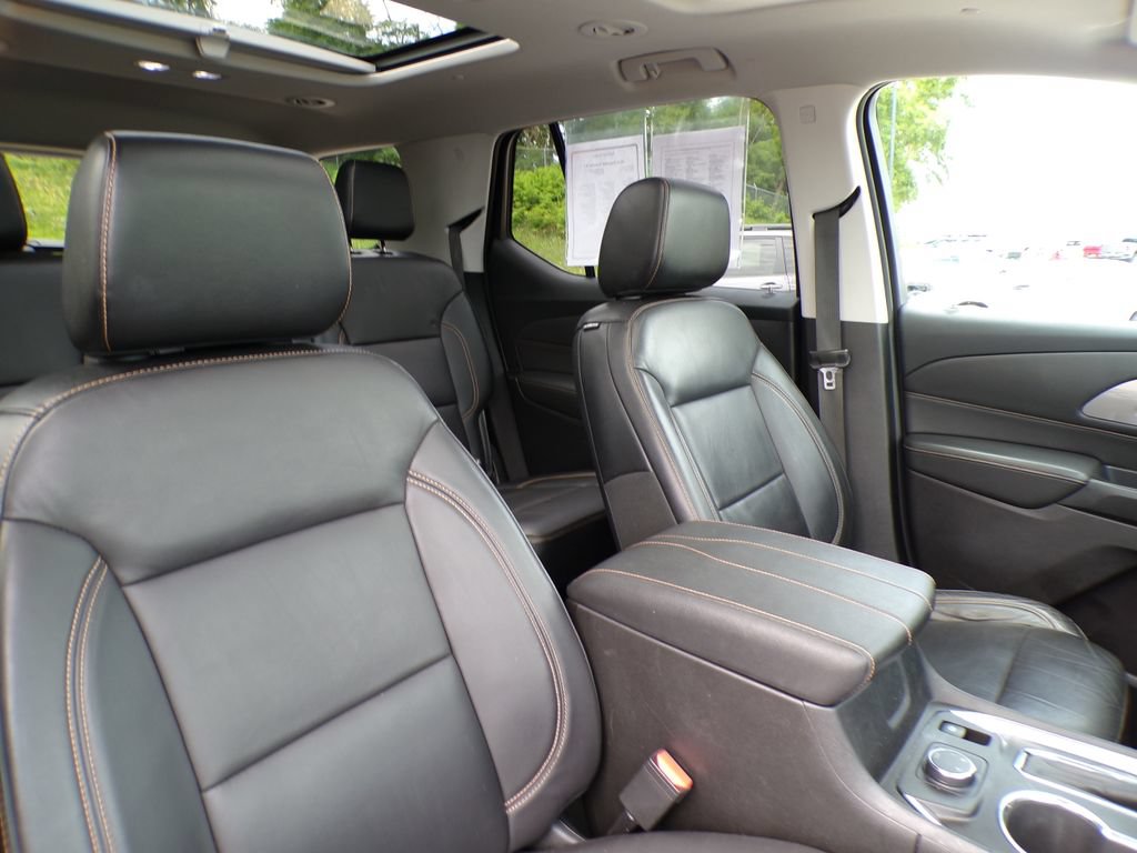Used 2018 Chevrolet Traverse LT w/ LPO, Floor Liner Package AWD/4WD image 13