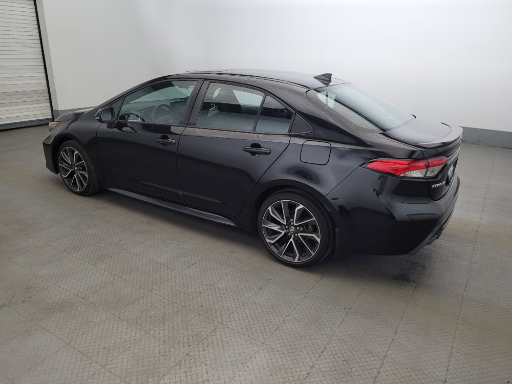 Used 2022 Toyota Corolla SE w/ SE Premium Package FWD image 3
