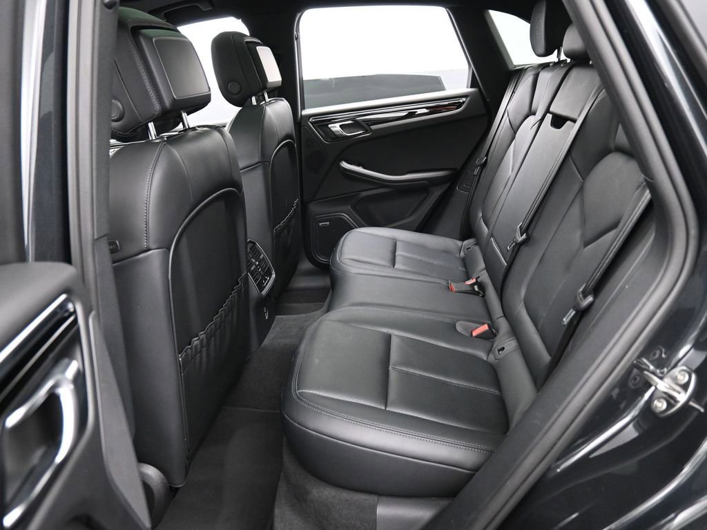 Certified 2025 Porsche Macan image 25
