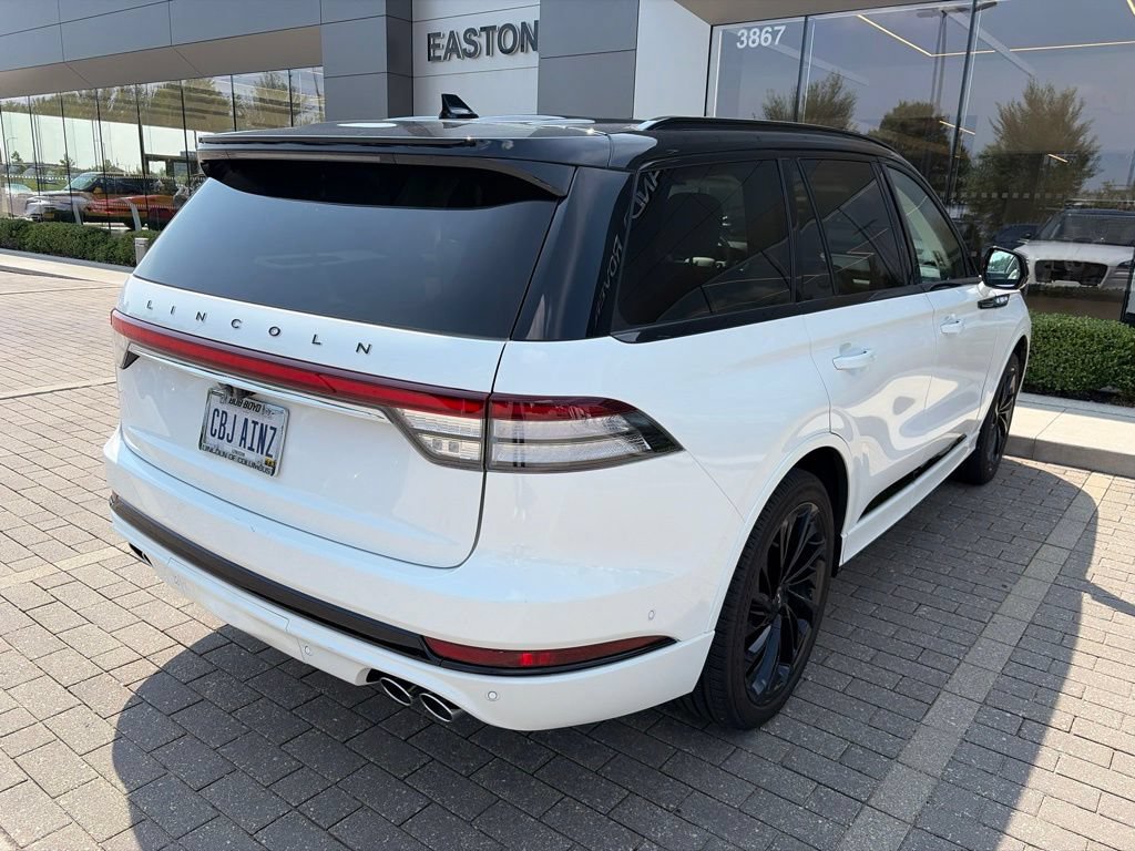 Used 2023 Lincoln Aviator Black Label AWD/4WD image 5