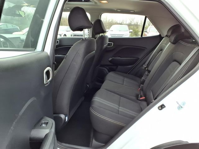 Used 2025 Hyundai Venue SEL image 66