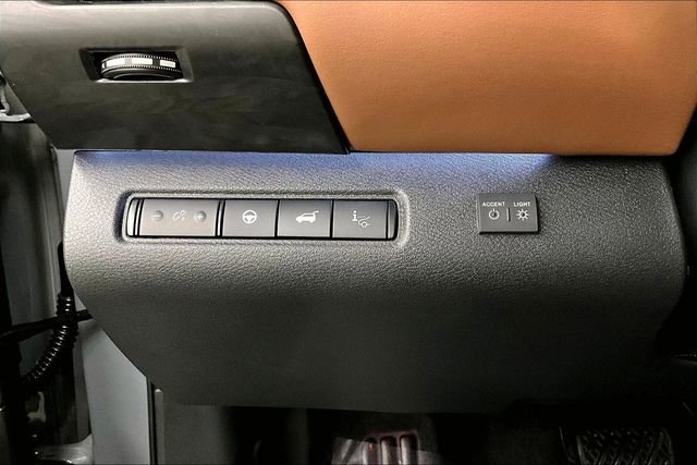 New 2026 Nissan Pathfinder Platinum AWD/4WD image 30