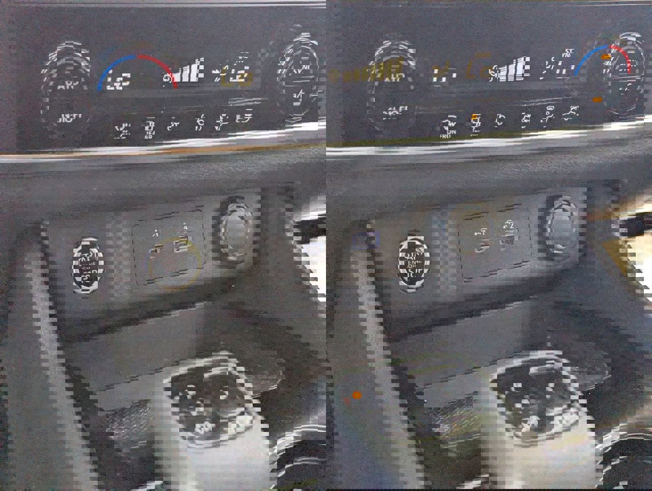 Certified 2023 Nissan Rogue SV image 21