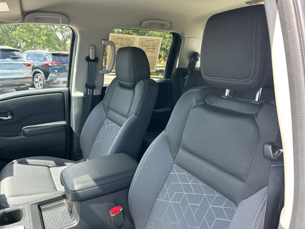 Certified 2025 Nissan Frontier SV AWD/4WD image 23
