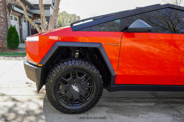 Used 2024 Tesla Cybertruck Cyberbeast AWD/4WD image 4