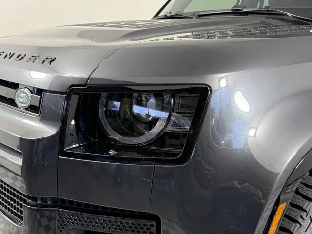 Certified 2025 Land Rover Defender 110 V8 AWD/4WD image 8