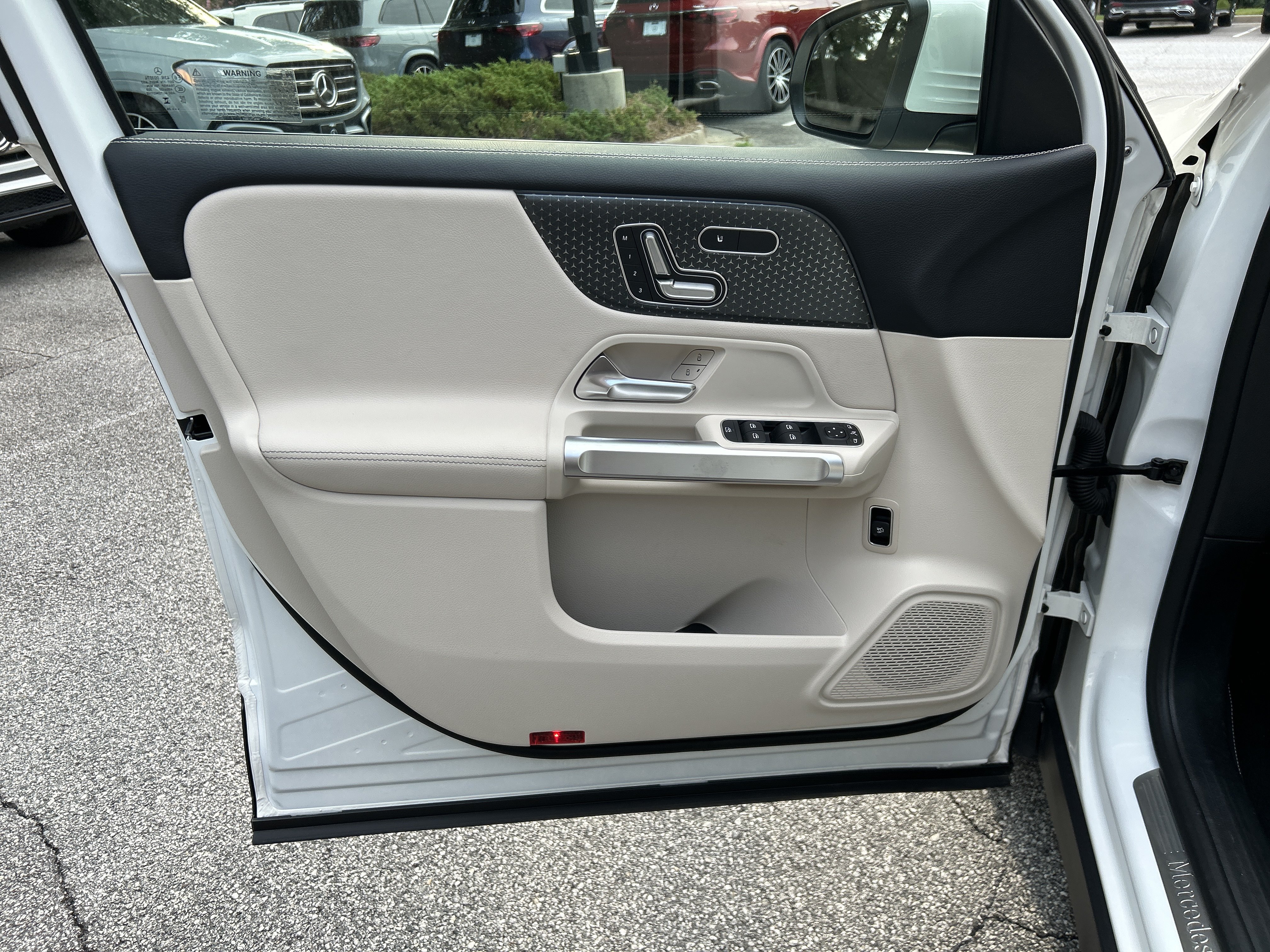 Certified 2024 Mercedes-Benz GLB 250 image 16
