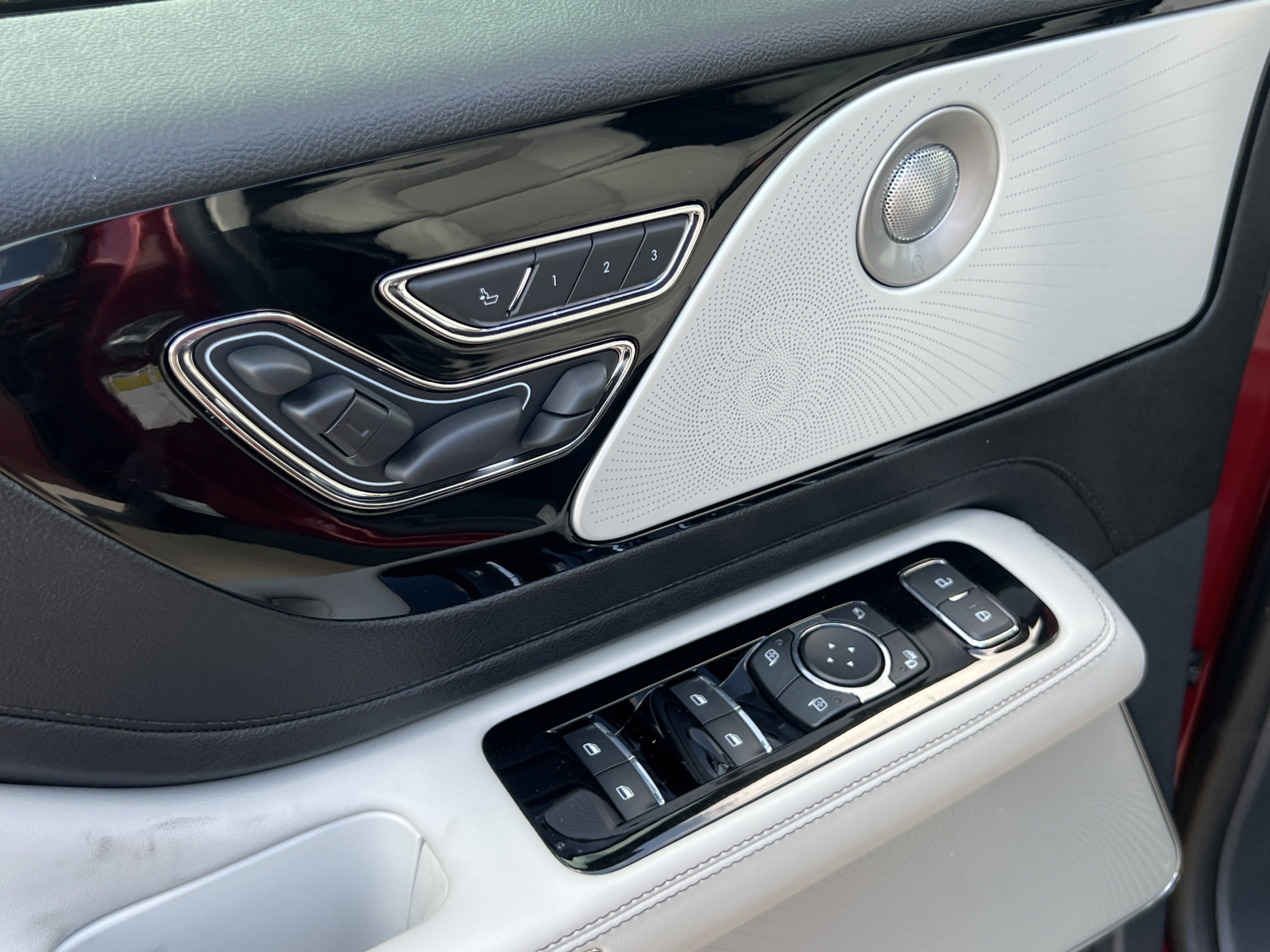 New 2027 Lincoln Aviator Reserve AWD/4WD image 10
