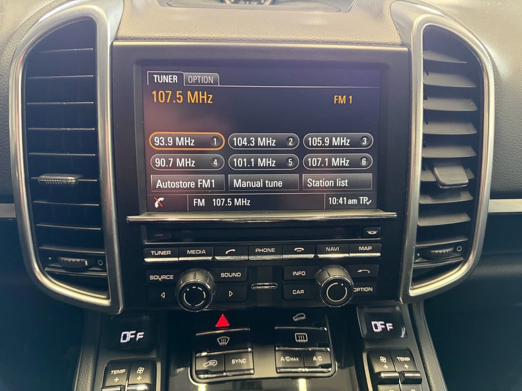 Used 2015 Porsche Cayenne Diesel image 9