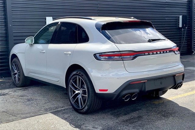 New 2026 Porsche Macan image 3