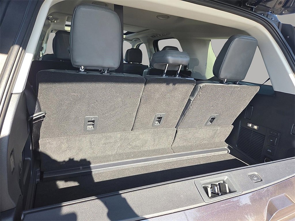 New 2025 Ford Expedition Active image 8