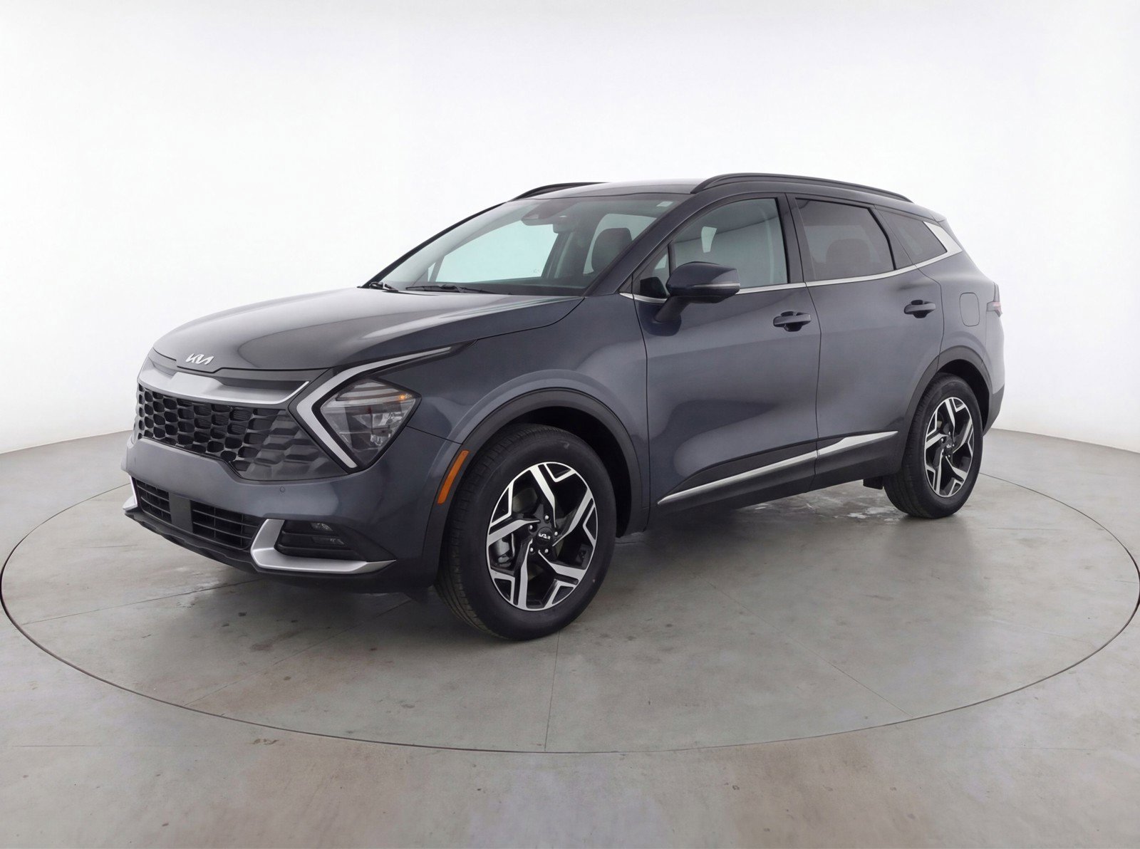 Used 2024 Kia Sportage LX image 3