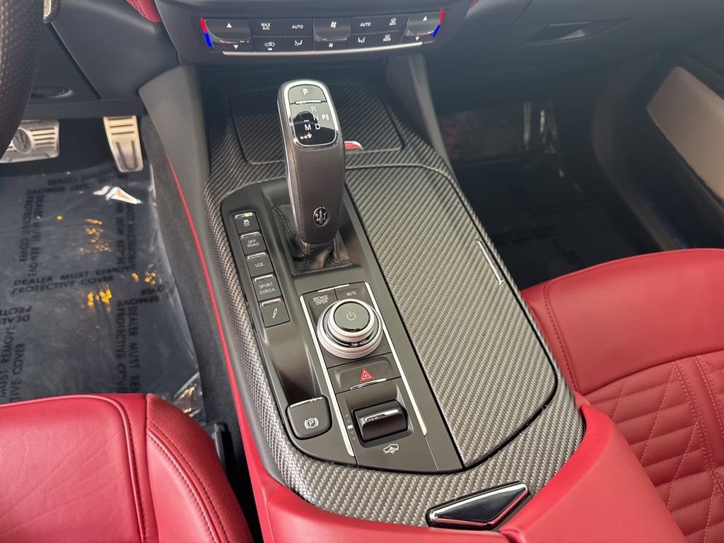 Used 2023 Maserati Levante Trofeo AWD/4WD image 13