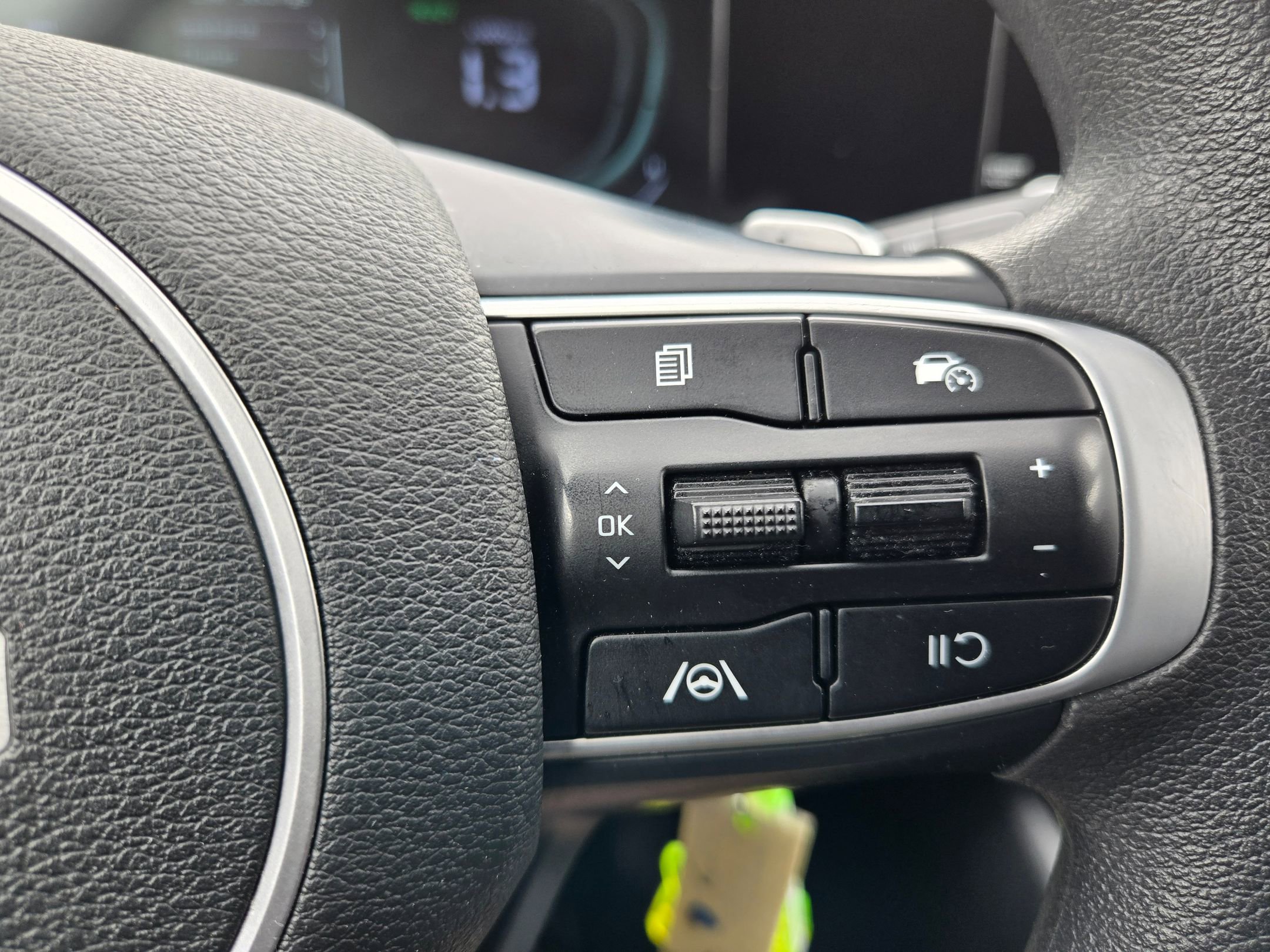 Used 2023 Kia Sportage LX image 28