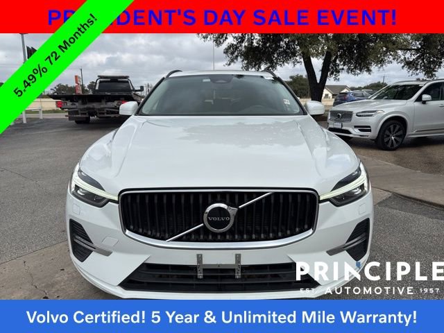 Certified 2022 Volvo XC60 B5 Momentum image 3