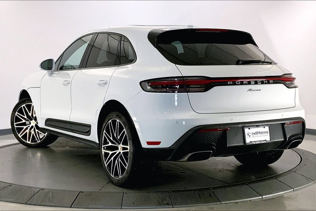 Used 2023 Porsche Macan AWD/4WD image 10