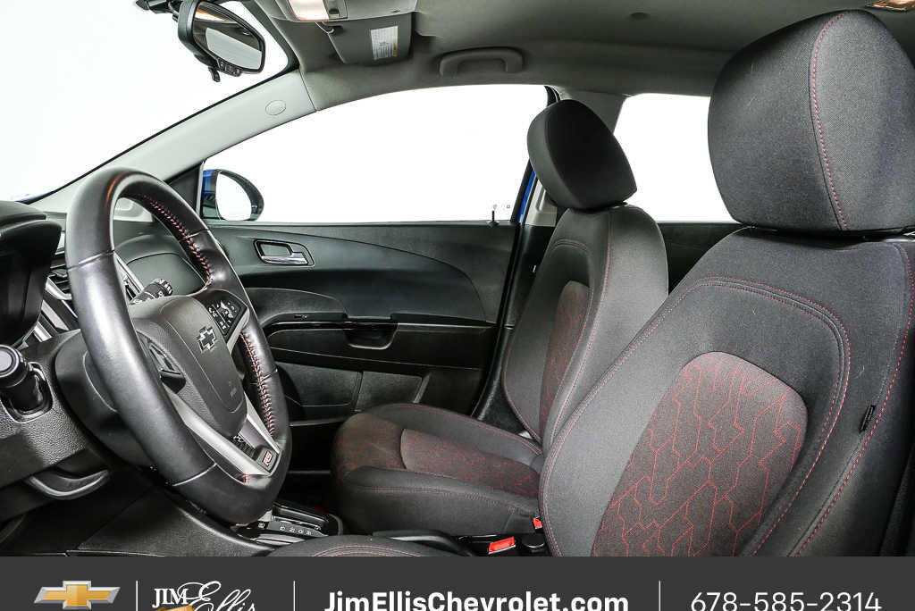 Used 2020 Chevrolet Sonic LT w/ Convenience Package FWD image 5