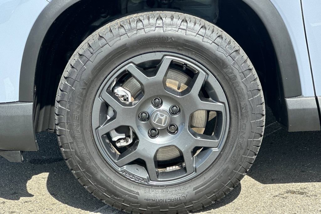 Used 2025 Honda Pilot TrailSport image 25