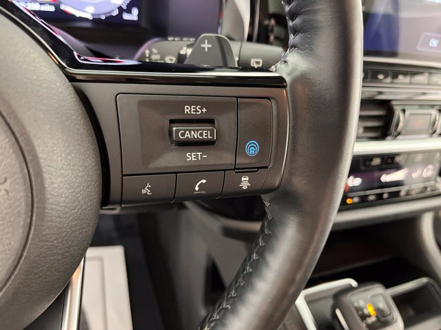 Used 2023 Nissan Pathfinder Platinum w/ Cargo Package AWD/4WD image 23