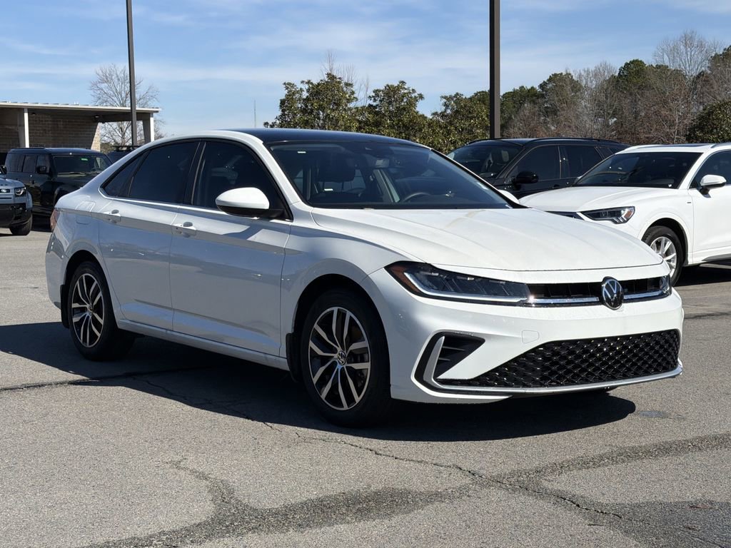 Used 2025 Volkswagen Jetta SE image 7