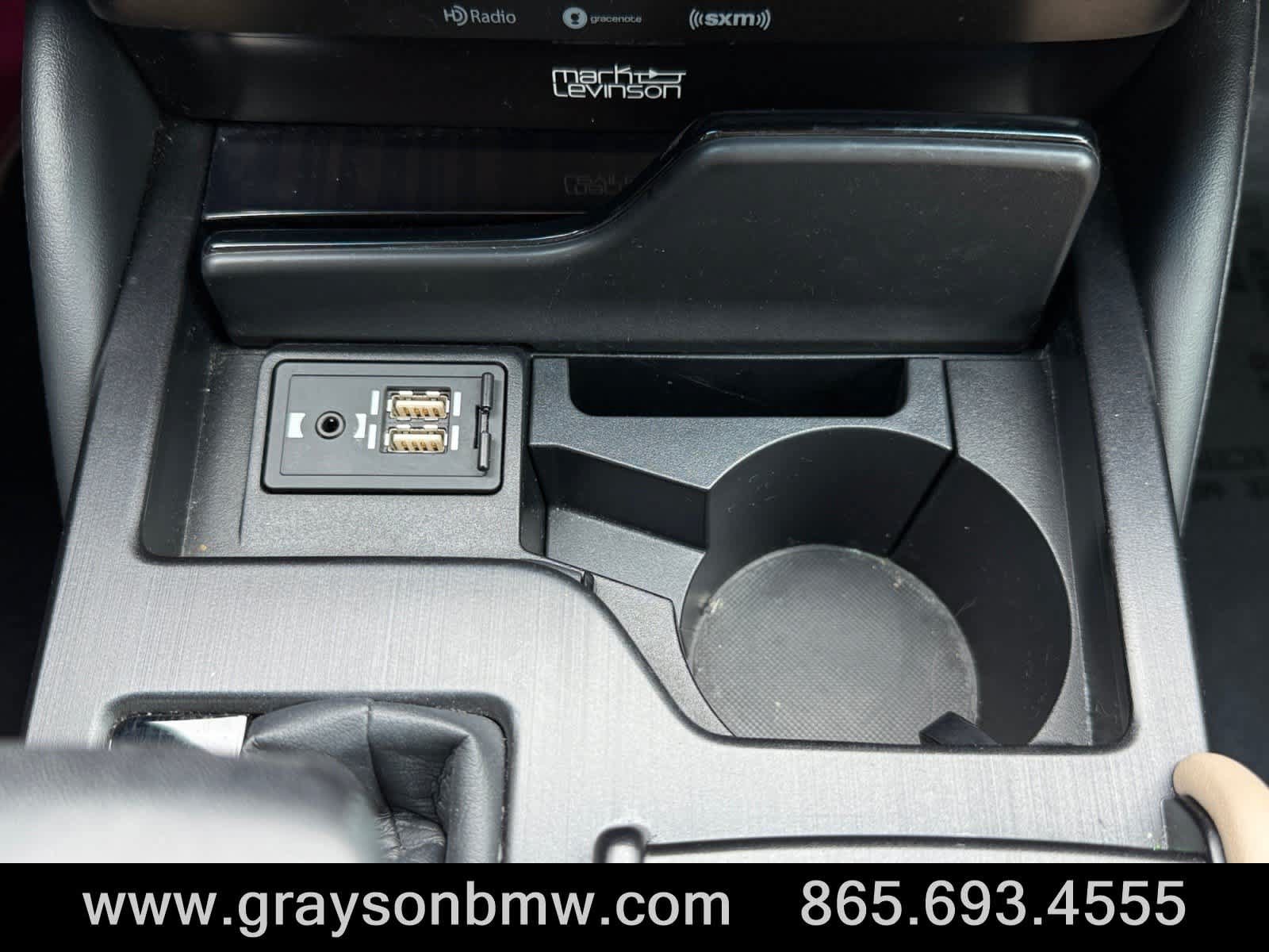 Used 2020 Lexus ES 300h Ultra Luxury w/ Accessory Package 2 FWD image 36