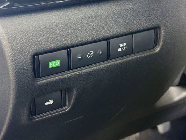 Certified 2023 Nissan Sentra SV FWD image 15