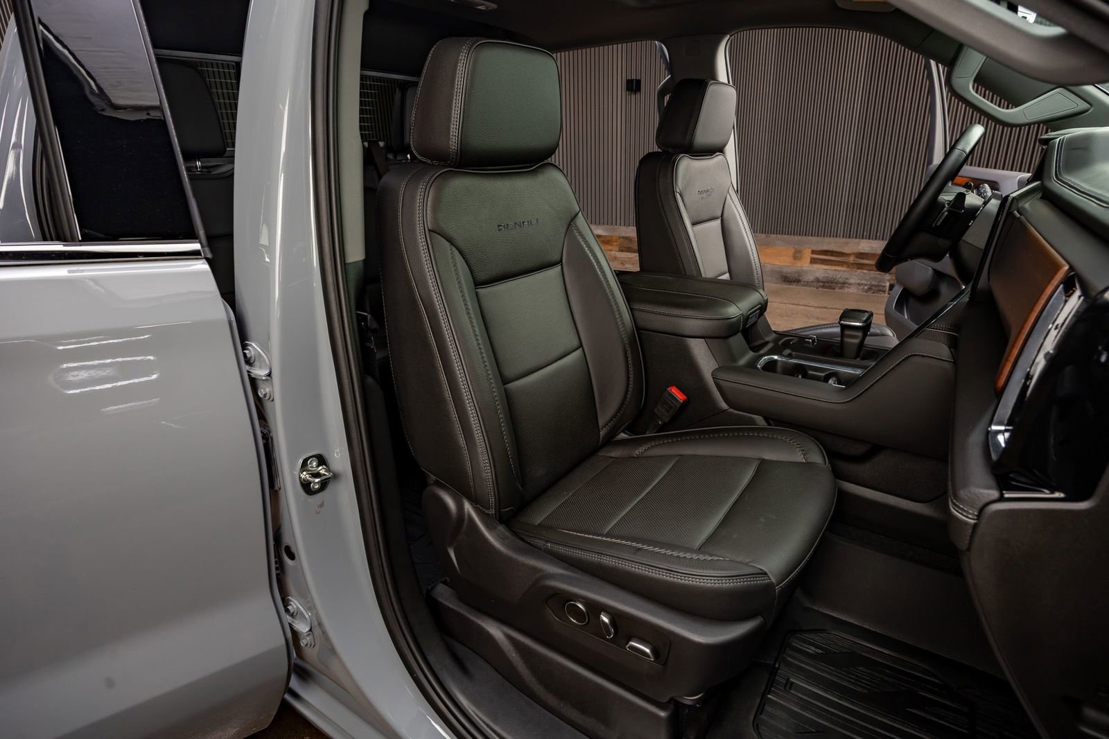 Used 2025 GMC Sierra 1500 Denali w/ Technology Package image 31