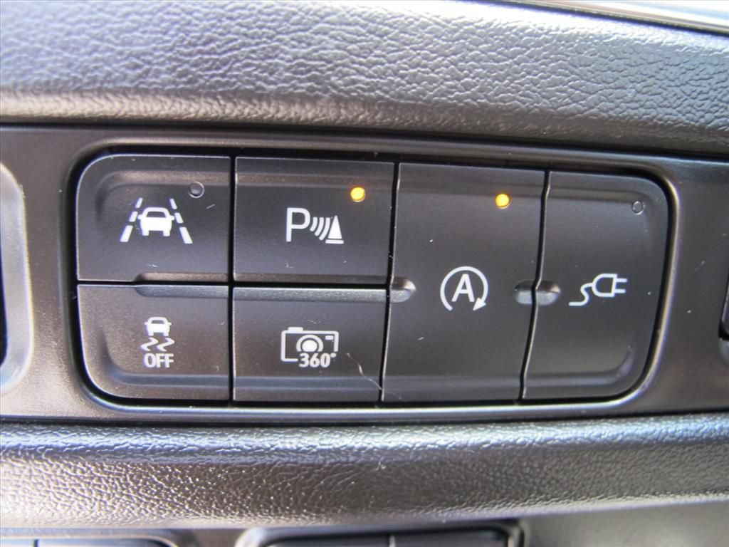 Used 2022 Chevrolet Suburban RST w/ Sport Performance Package AWD/4WD image 14