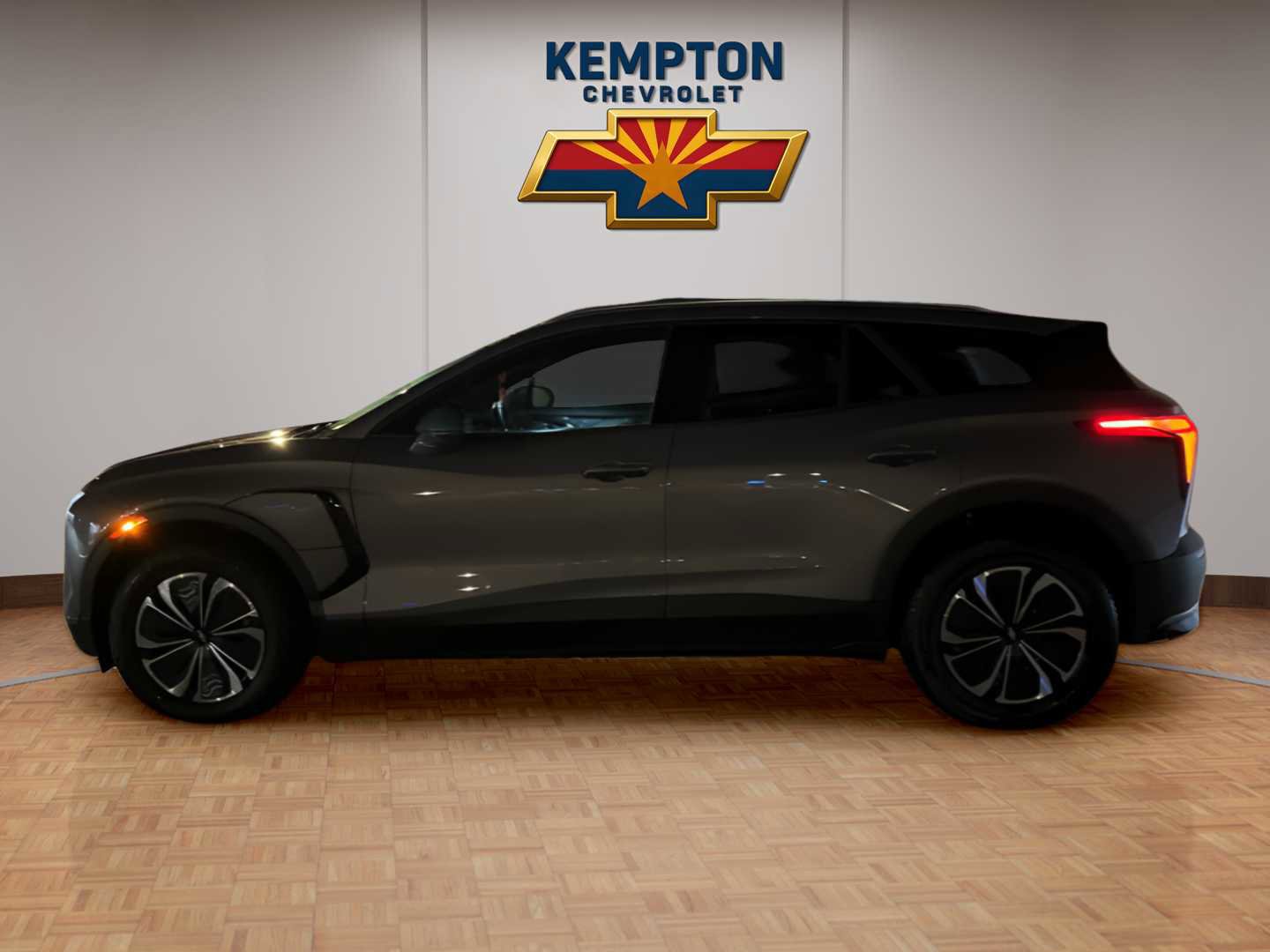 Used 2025 Chevrolet Blazer EV LT w/ Super Cruise Package image 3