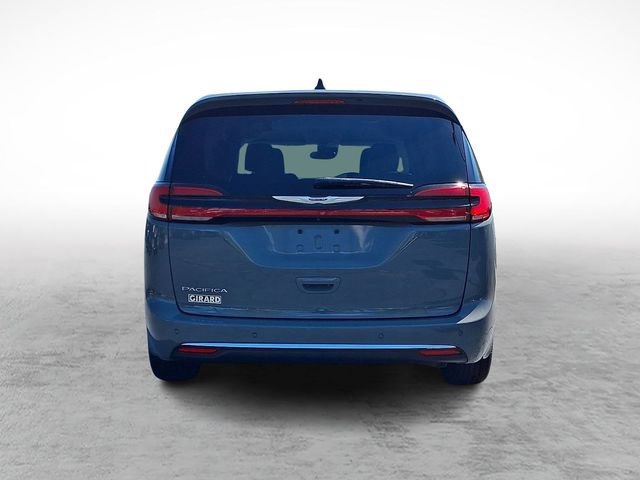 Used 2023 Chrysler Pacifica Touring-L FWD image 5