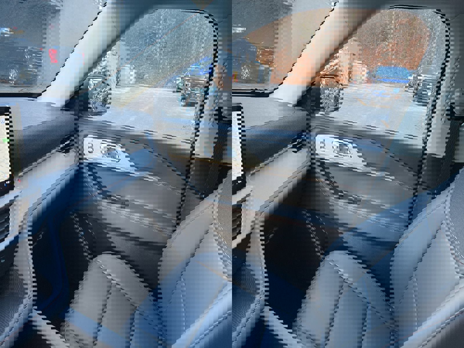 New 2025 Ford Explorer Active w/ Active Comfort Package image 28