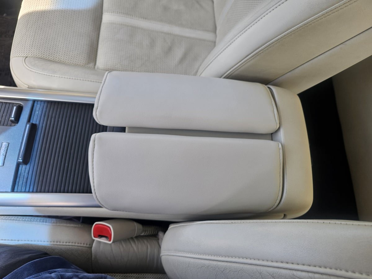 Used 2009 Lincoln MKS AWD image 21
