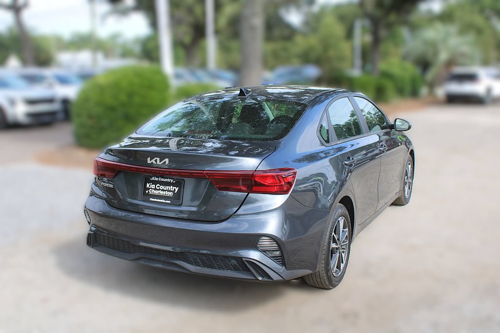 Used 2024 Kia Forte LXS FWD image 7