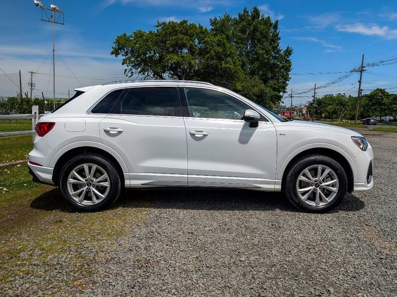 Used 2024 Audi Q3 2.0T Premium AWD/4WD image 4