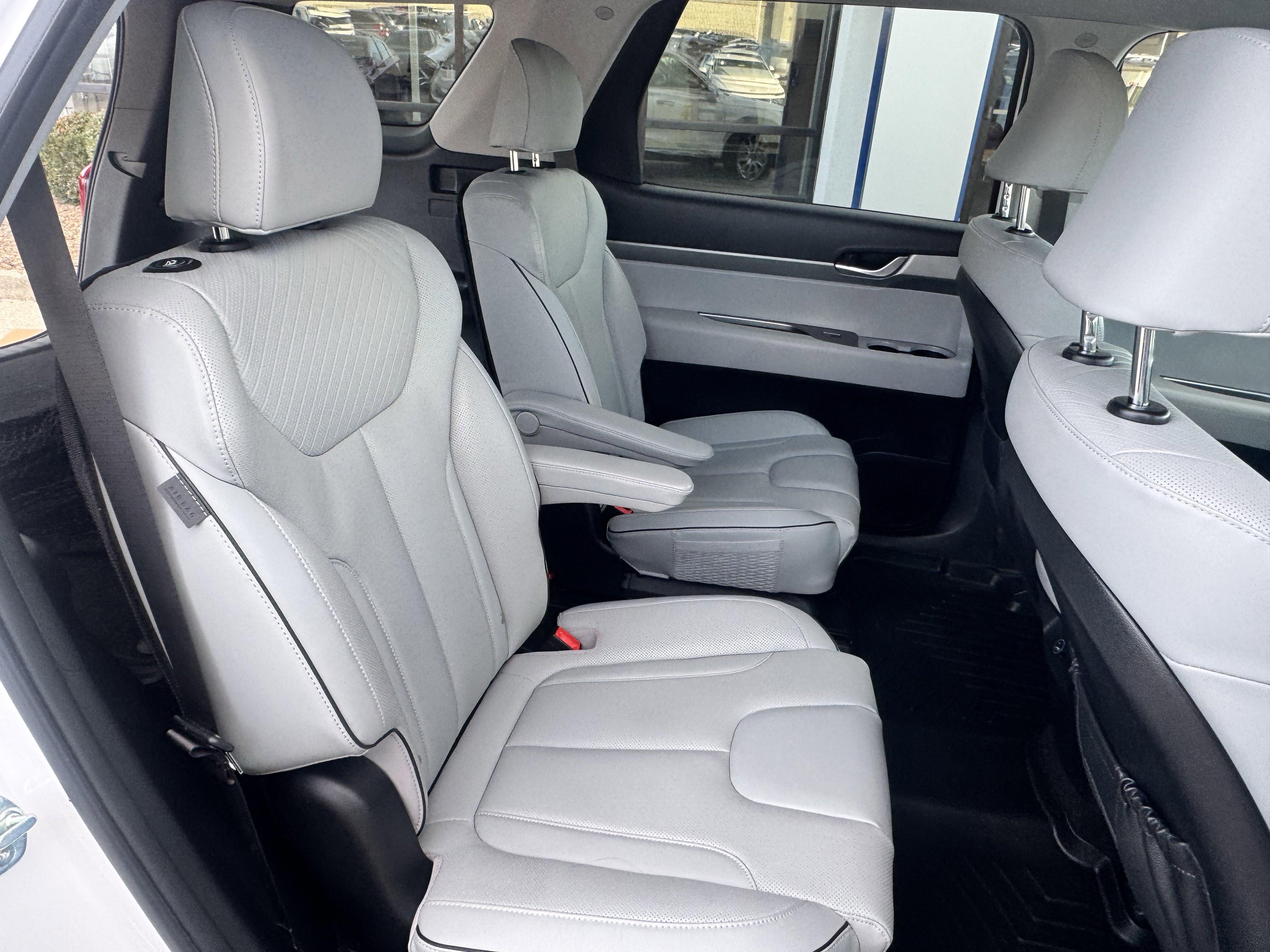 Used 2023 Hyundai Palisade SEL image 13